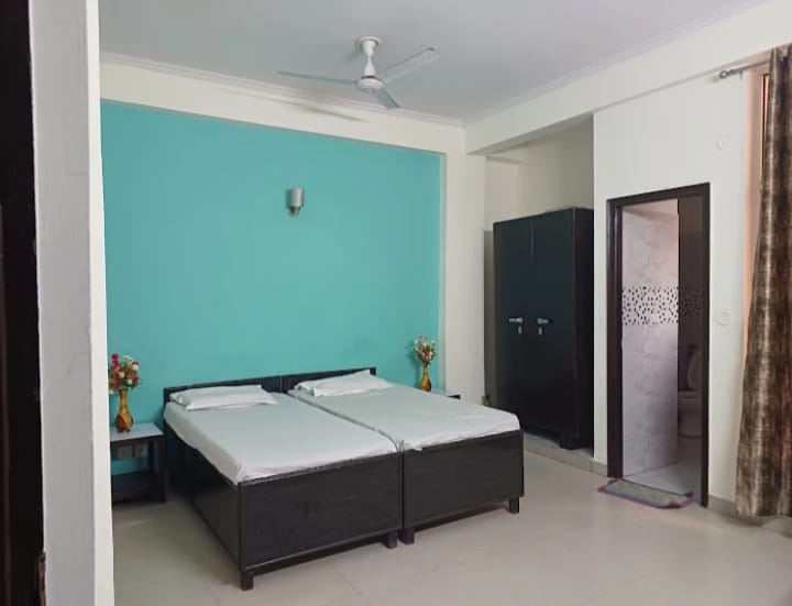 PG in Sector 17A, Near Galgotias university,Greater Noida